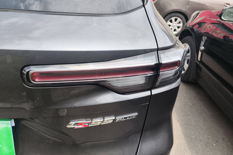 长安CS55PLUS 2022款 第二代 1.5T DCT尊贵型车身外观6006