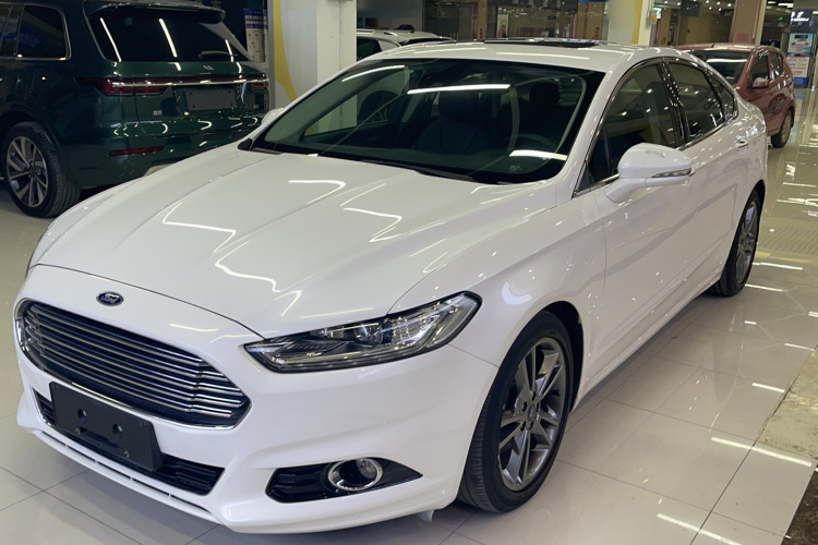 福特 蒙迪欧 2013款 2.0L GTDi240豪华运动型车身外观1