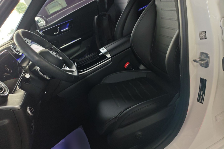 奔驰C级 2024款 C 260 L 运动版局部细节19