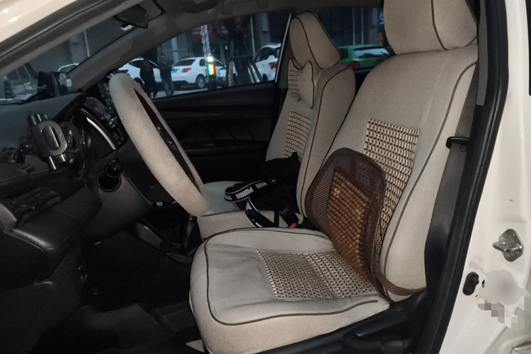 丰田 威驰 2014款 1.3L 手动型尚版中控内饰19