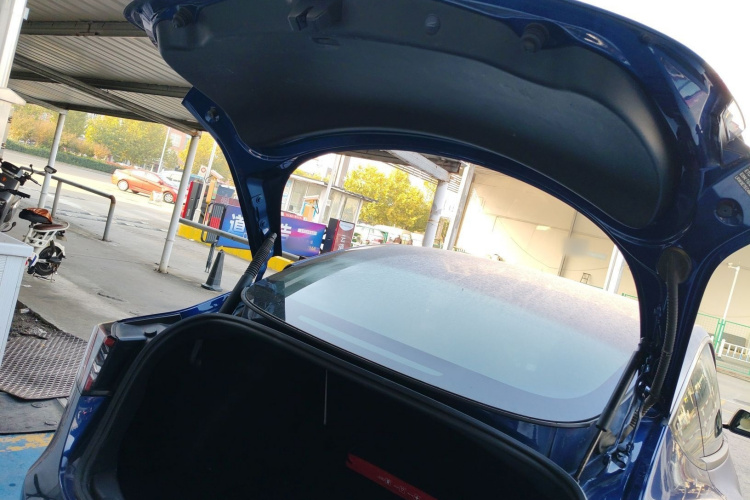 特斯拉 Model 3 2021款 Performance高性能全轮驱动版局部细节23