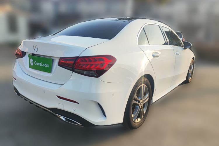 奔驰A级 2021款 A 180 L 运动轿车车身外观6005