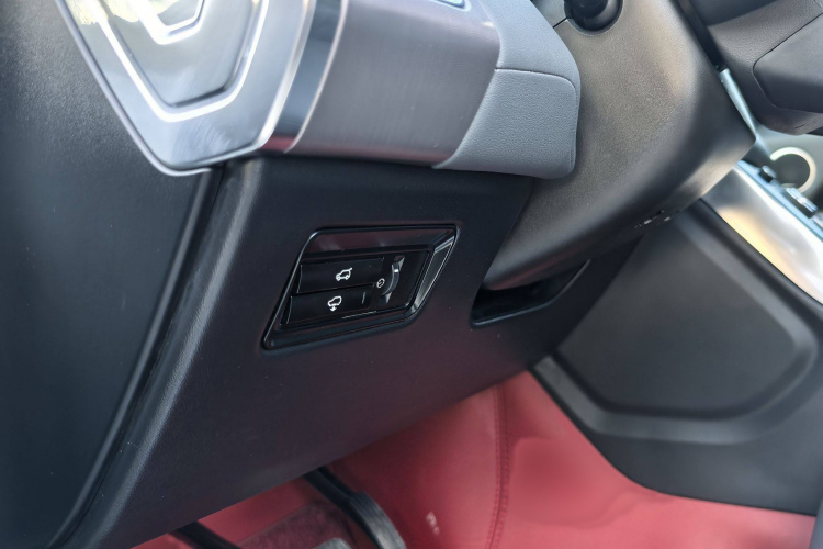 路虎 揽胜运动版 2014款 3.0 SC V6 HSE局部细节9005