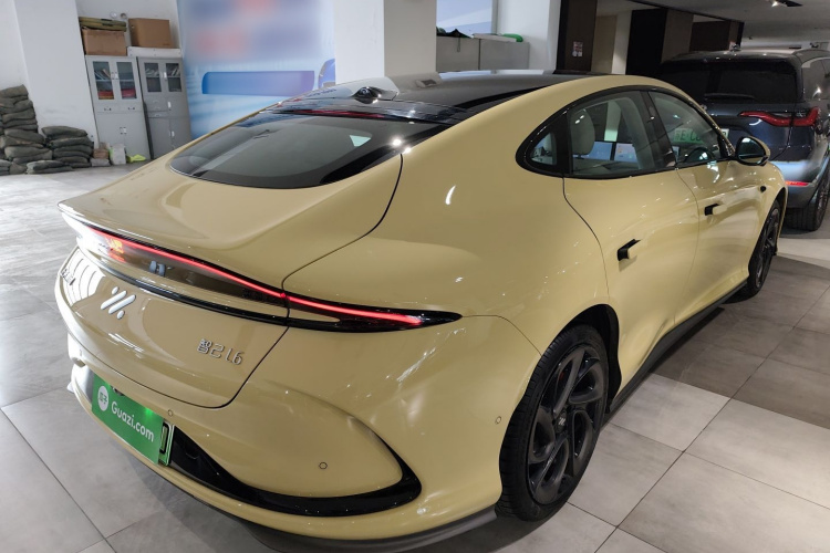 智己汽车 智己L6 2024款 Max 超强性能版车身外观7