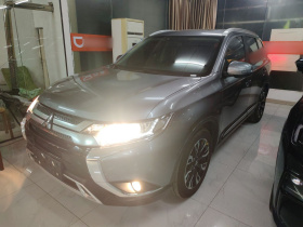 三菱 欧蓝德 2019款 2.0L 两驱畅享版 5座 国VI