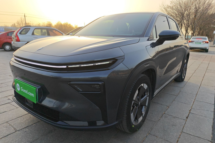 睿蓝汽车 睿蓝7 2023款 605km 猎光车身外观1