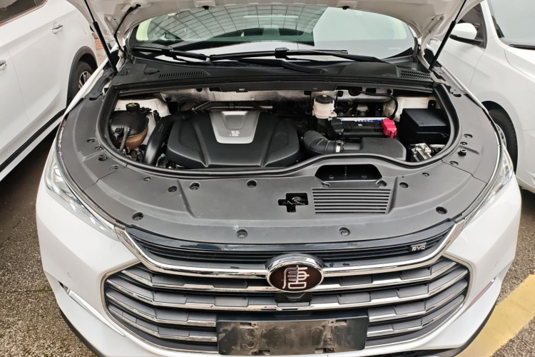 比亚迪 唐 2018款 2.0T 自动智联尊贵型 7座 国V局部细节24