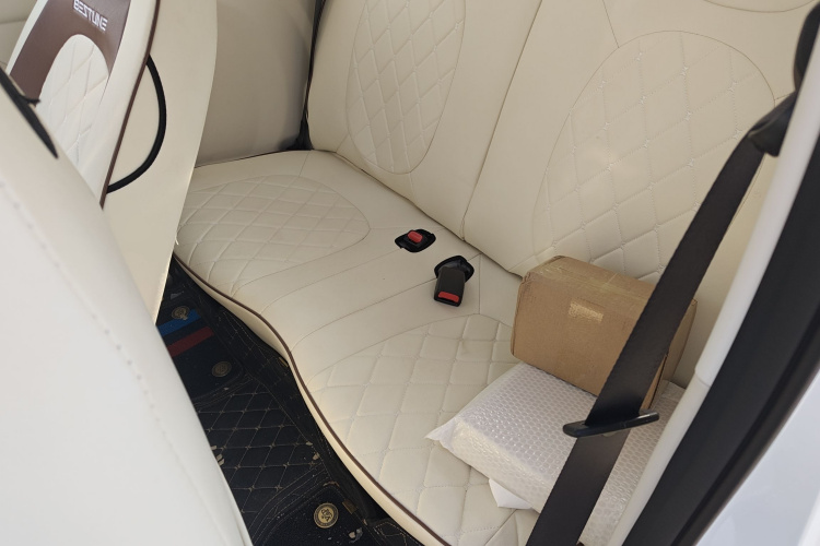 奔腾小马 2025款 222km 灵动马中控内饰21