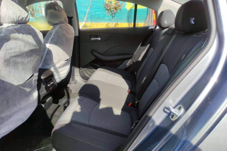 荣威i5 2023款 1.5L CVT豪华版中控内饰7006