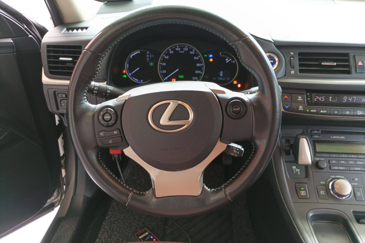 雷克萨斯CT 2014款 CT200h 精英版 单色局部细节13