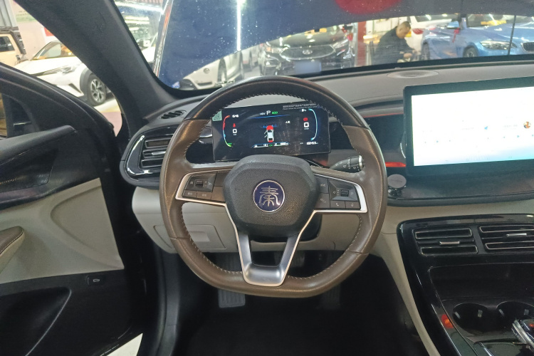 比亚迪 秦PLUS 2024款 荣耀版 DM-i 55KM领先型中控内饰13