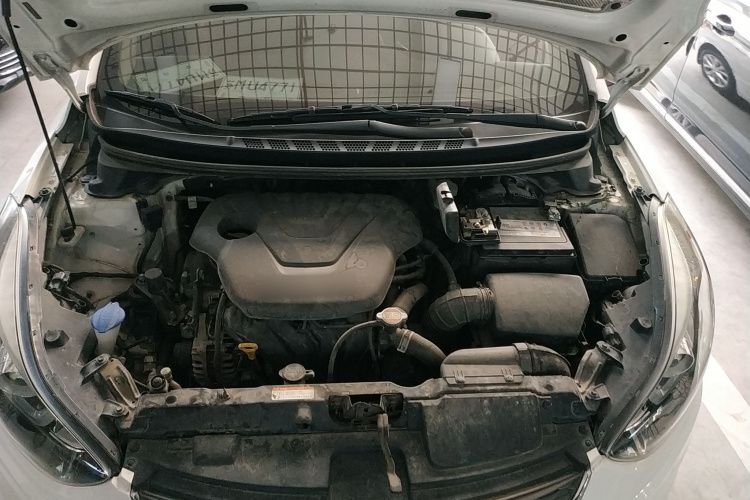 现代 朗动 2016款 1.6L 自动智能型机舱底盘24