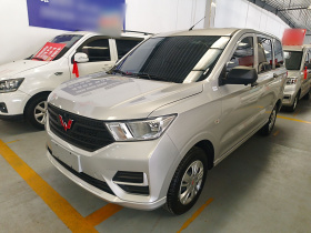 五菱汽车 五菱宏光 2021款 1.5L改款 S基本型 电动助力LAR