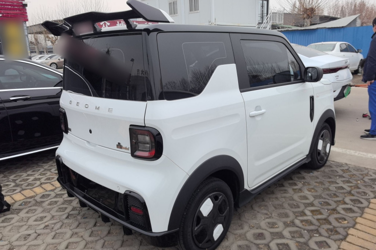 吉利银河 2025款 210km 熊猫卡丁车身外观7