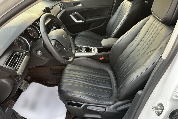 标致408 2020款 360THP 十周年质臻版局部细节19