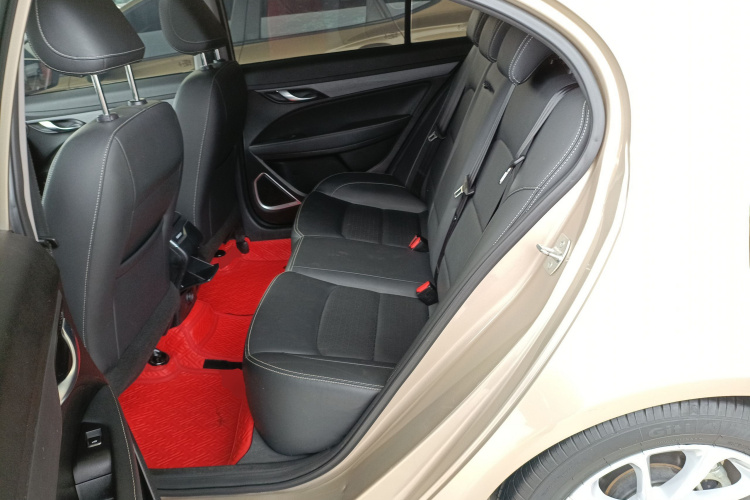 吉利汽车 帝豪 2021款 UP 1.5L 手动豪华型中控内饰21