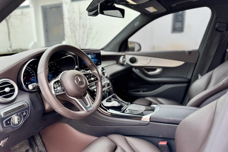 奔驰GLC 2021款 GLC 260 L 4MATIC 动感型中控内饰7004