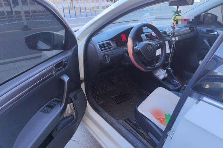 大众 桑塔纳 2016款 1.6L 自动舒适版中控内饰20