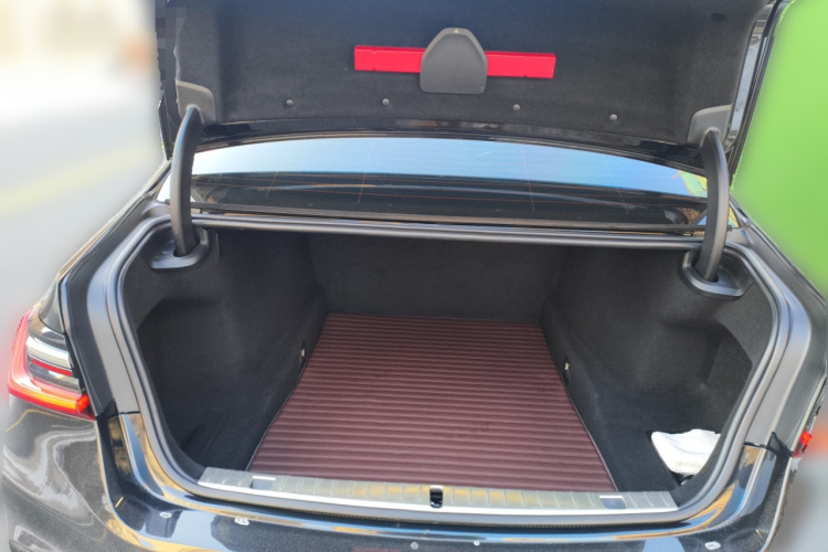 宝马7系 2019款 改款 730Li M运动套装中控内饰23