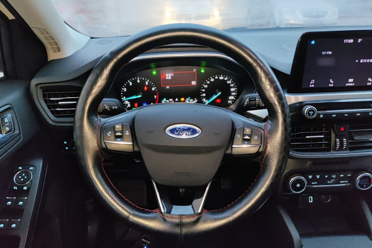 福特 福克斯 2020款 两厢 EcoBoost 180 自动锋潮型局部细节13