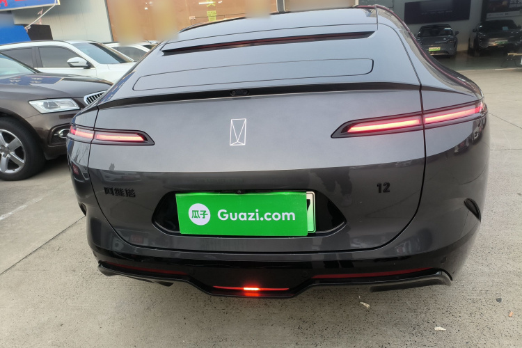 阿维塔12 2025款 Ultra增程版车身外观6004