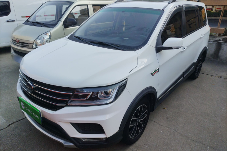 SWM斯威汽车 SWM斯威X3 2021款 1.5L 手动舒适型 7座车身外观1