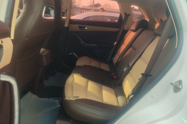 猎豹汽车 猎豹CS9 2018款 1.5T 手动劲酷型中控内饰21