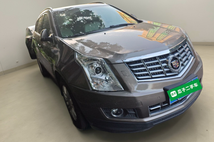 凯迪拉克SRX 2014款 3.0L 精英型车身外观3