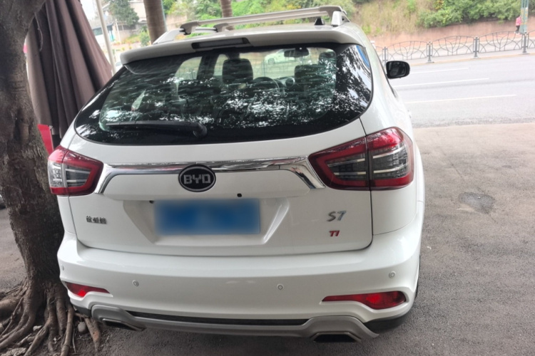 比亚迪S7 2017款 1.5T 手动尊贵型车身外观6