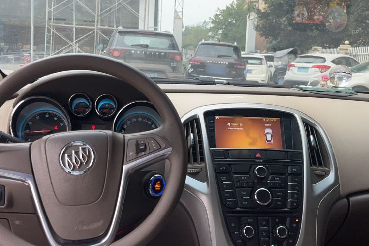 别克 英朗 2013款 GT 1.6L 自动时尚版中控内饰7003