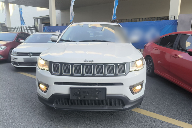 Jeep 指南者 2017款 200T 自动家享版车身外观2