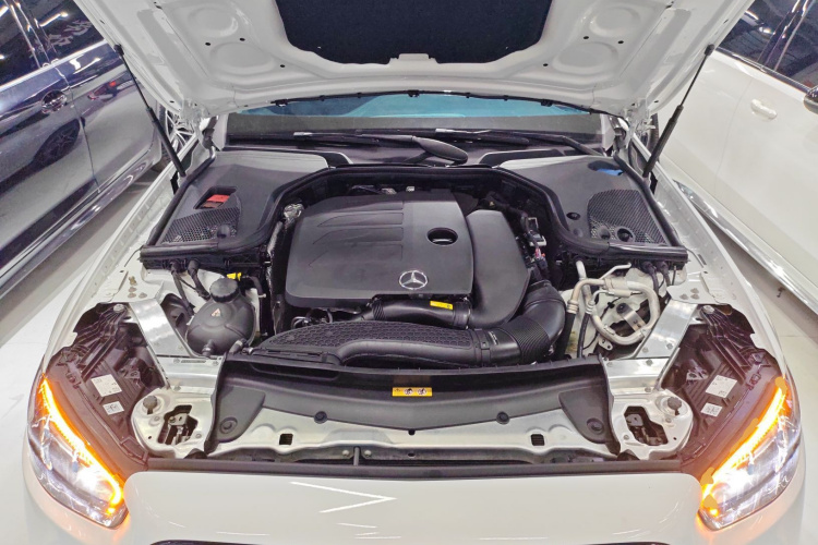 奔驰E级(进口) 2023款 E 260 时尚型运动版局部细节24