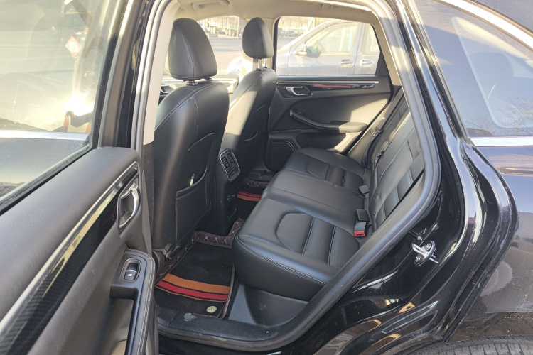 众泰SR9 2017款 2.0T 自动极致之光版中控内饰21