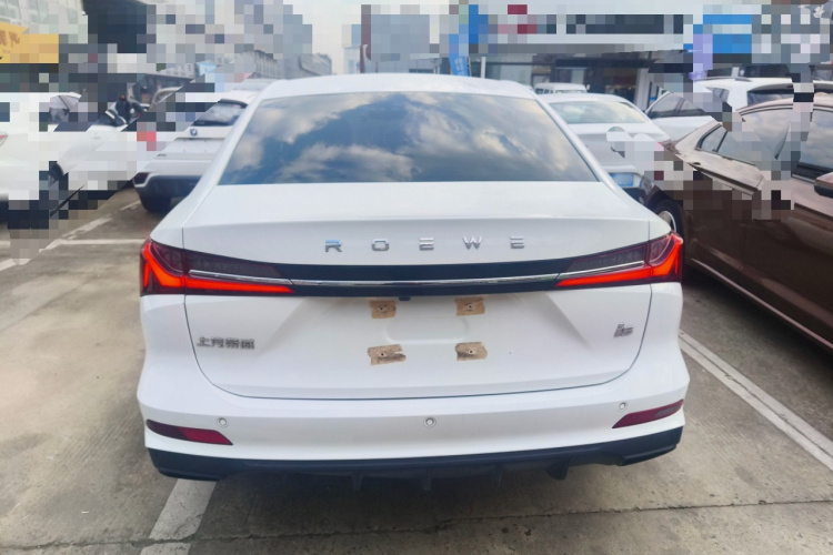 荣威i5 2023款 1.5L 手动优越版车身外观6