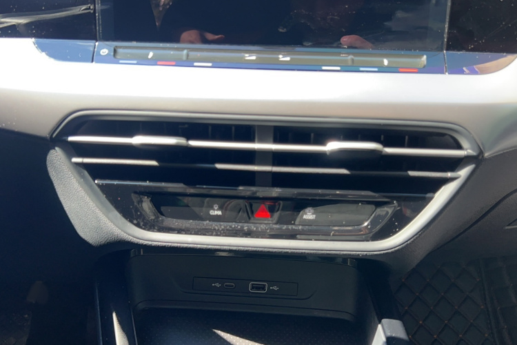 大众 2022款 凌渡L 280TSI DSG炫辣版中控内饰7006