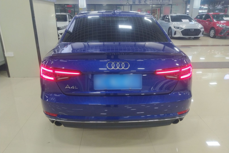奥迪A4L 2018款 30周年年型 40 TFSI 进取型车身外观6