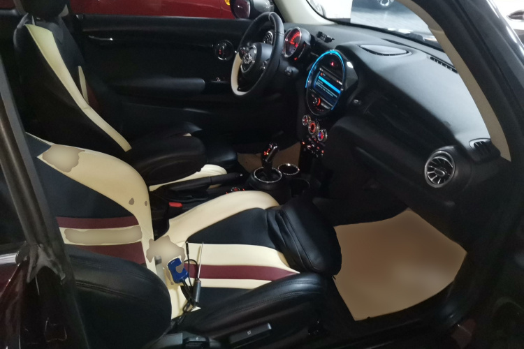 MINI 2019款 1.5T COOPER 经典派局部细节41