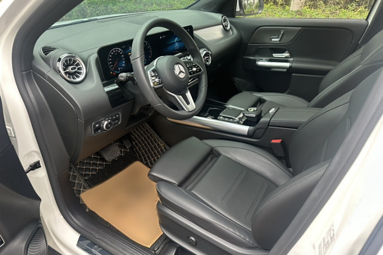 奔驰GLA 2020款 GLA 200中控内饰7006