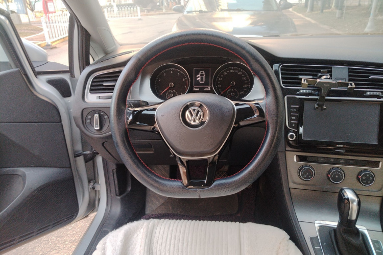 大众 高尔夫 2014款 1.6L 自动舒适型中控内饰13