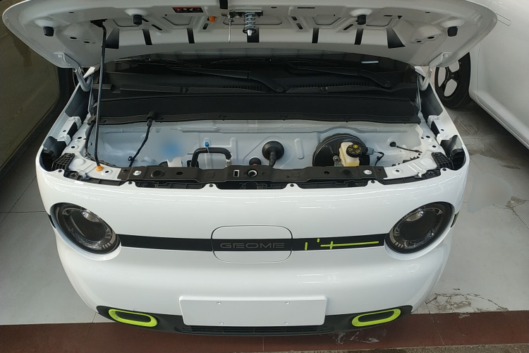 吉利银河 熊猫 2025款 210km 元气熊机舱底盘24