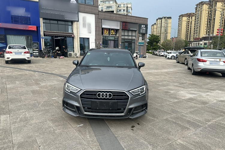 奥迪A3 2017款 Sportback 35 TFSI 时尚型车身外观6008