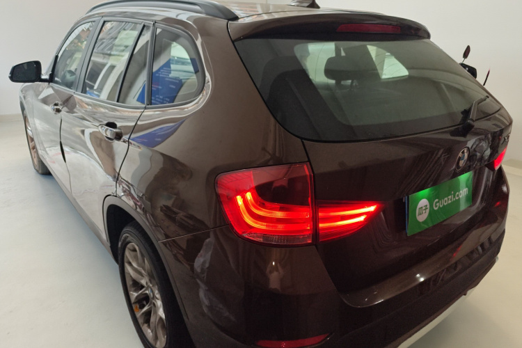 宝马X1 2014款 sDrive18i 领先型车身外观5