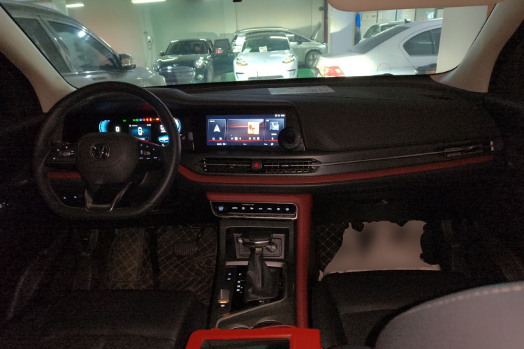 长安CS55PLUS 2022款 蓝鲸版 1.5T DCT尊贵型中控内饰7002