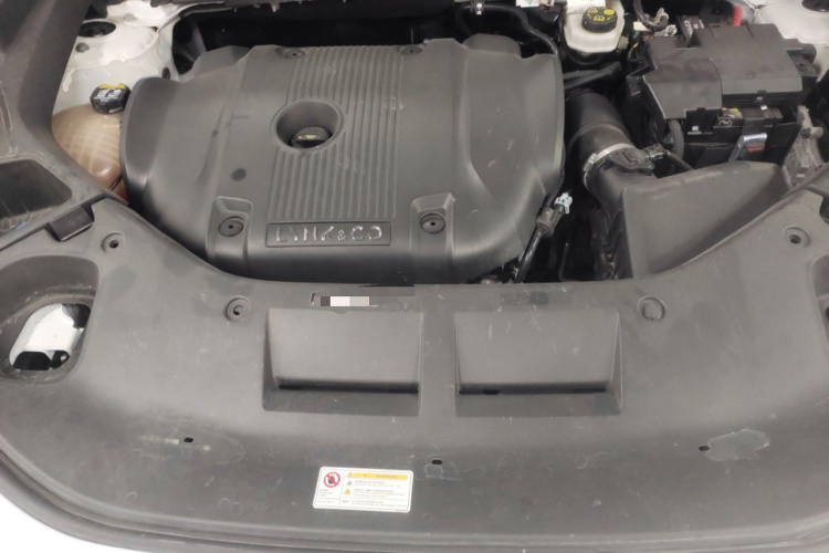 领克01 2021款 2.0TD 两驱型Pro机舱底盘24