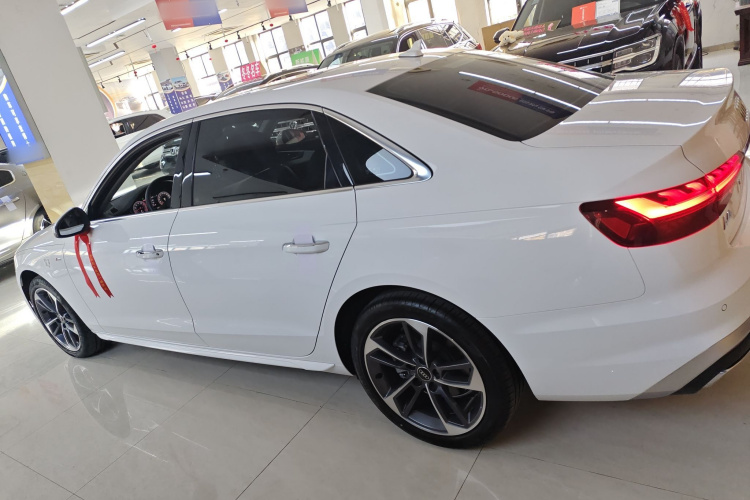 奥迪A4L 2024款 40 TFSI 时尚动感型车身外观6003