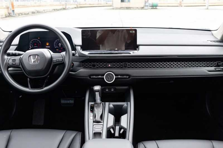 本田 雅阁 2025款 260TURBO 舒适版中控内饰7001