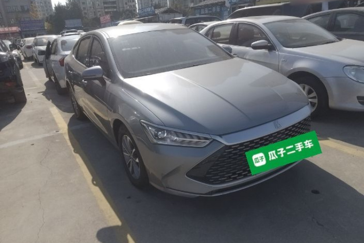 比亚迪 秦PLUS 2024款 荣耀版 DM-i 55KM领先型车身外观3