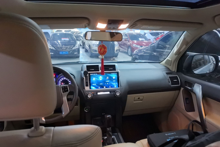 丰田 普拉多 2016款 3.5L 自动TX-L局部细节22