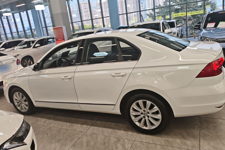 大众 宝来 2018款 1.5L 自动舒适型车身外观4