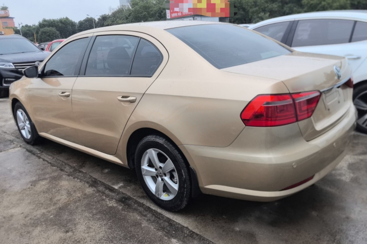 大众 朗逸 2013款 改款经典 1.6L 自动风尚版车身外观4